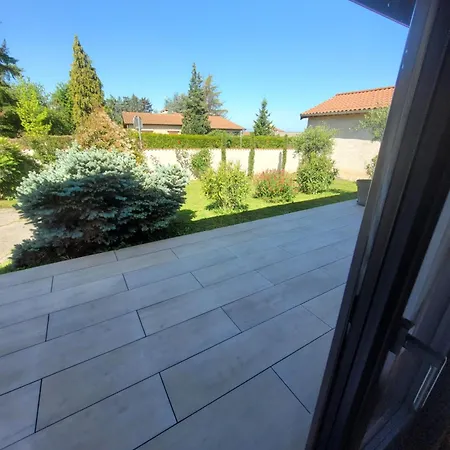 La Belle Adresse Saint-Bonnet-les-Oules